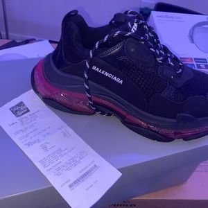 balenciaga triple s